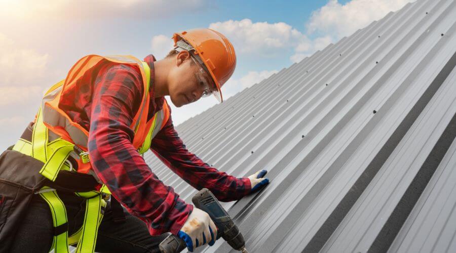 Professional Emergency Roof Repairs services in Mutual, OK